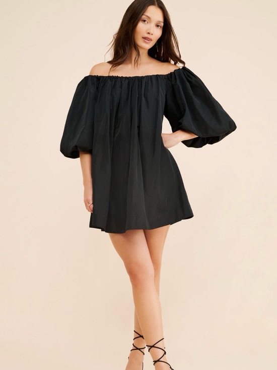 Mare Mare Dresses & Skirts - Mare Mare Puff Sleeve Off The Shoulder Mini Dress in Black sz XS